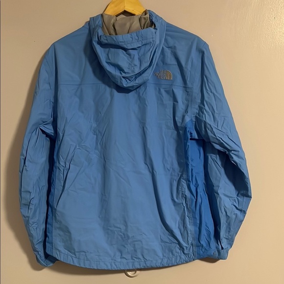 The North Face Blue Bomber Jacket Sleek Modern Design - Picture 5 of 11